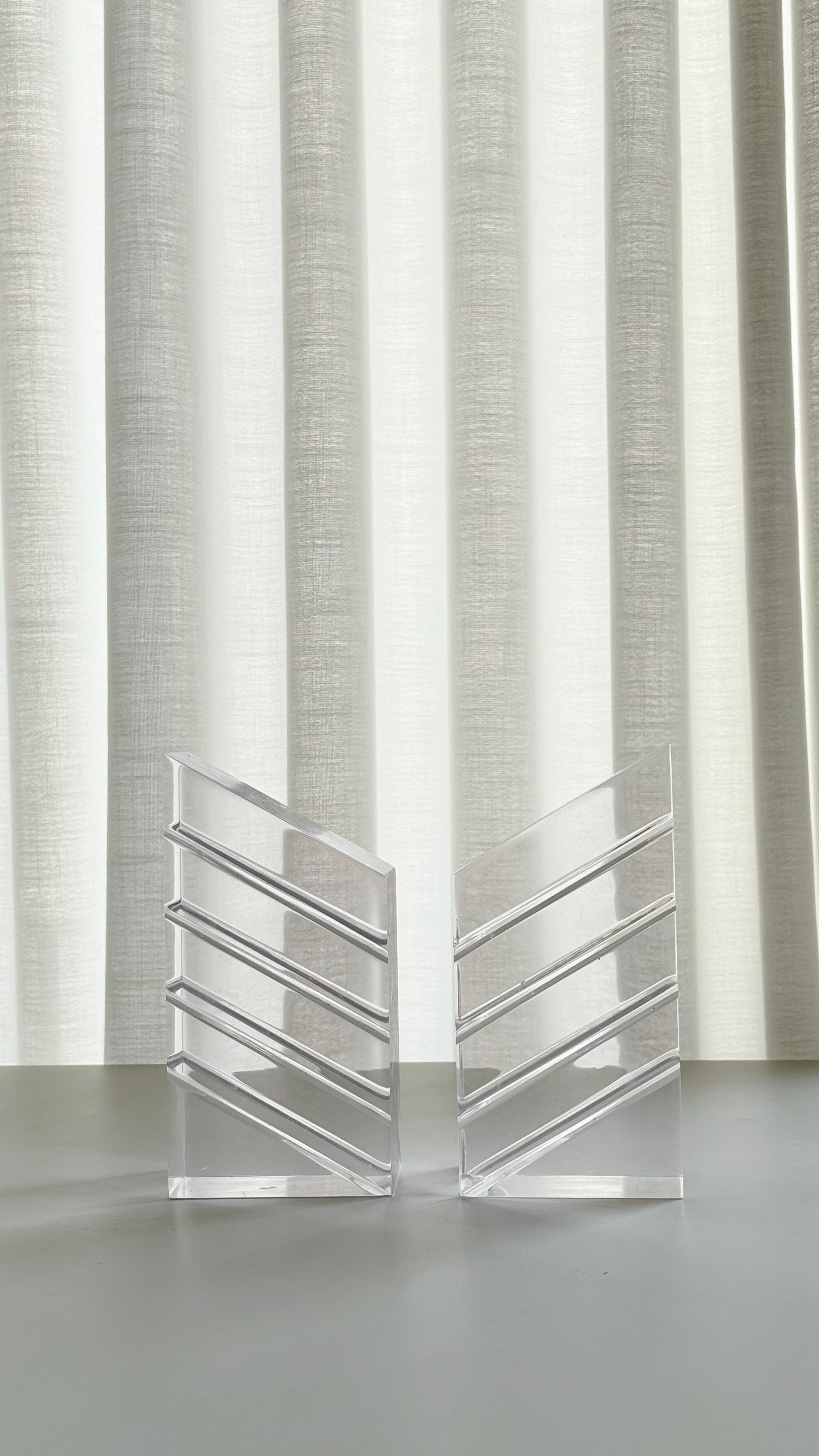 Vintage Mid-Century Modern Lucite Clear Bookends by Astrolite Ritts, 1970s