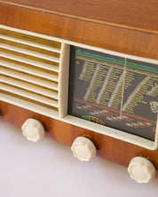 Mid-Century Tube Radio 1940s–1950s